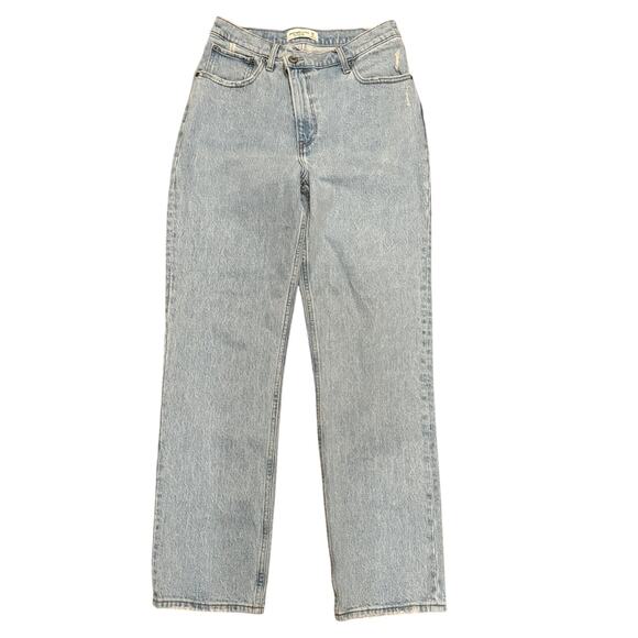 Abercrombie Fitch 90s Straight Ultra High Rise Jeans 28 6R Asym Button Light - Picture 2 of 7